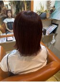 ダークレッド　切りっぱなしヘア