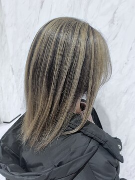 リー 京橋(Lee) バレイヤージュカラー 山下志穂