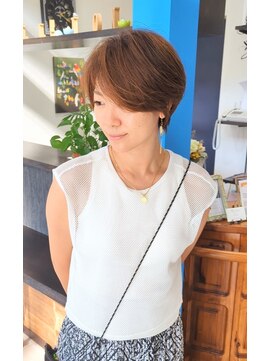 サロン クィ ベルジョーネ(SALON QUI BELLGIONE) 大人美人ショート