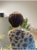 綺麗め丸みショート/艶感ブラウンカラー