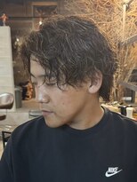 リット バイ フィフス 鹿児島中央駅店(Lit. by fifth)&nbsp;波巻きスパイラルパーマツイストスパイラルパーマセンターパート