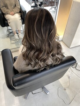 シャンプーボーイエイムス(SHAMPOO BOY aims) バレイヤージュ