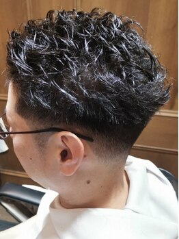 ヘアーワークスルード(Hair works RUDO)の写真/【なかもず駅徒歩5分/平日夜21時まで営業】Mｅｎ'ｓのビジネスStyleならRUDO！カット＋シェービング￥4400