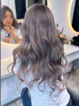 ラピス 福岡天神店(Lapis) ホワイトグレーアッシュシルバー