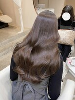 レア 表参道(L'ea)&nbsp;ミディアムヘア・暗めカラー・グランマッシュ・デザインカラー