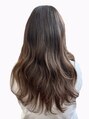シュクルヘアー(Sucre Hair) ロングレイヤーのゆる巻スタイル