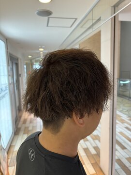 ケンジ 平塚 アネッタ(KENJE annetta) 刈り上げマッシュ　ツイストスパイラル