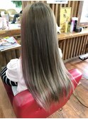 ミルクティーベージュ