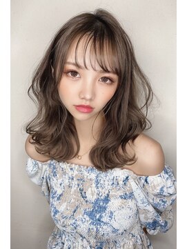 クーエフー(coo et fuu) 10代20代30代40代 シースルーバングのセミロング外ハネ　藤沢