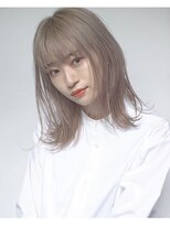 シカ 神戸三宮元町店(Cica)&nbsp;ベージュ グレージュ 透明感 ブリーチ ラベンダー 透け感 三宮