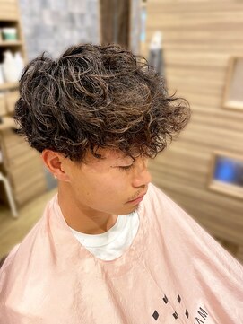 銀座マツナガ 神田店 流行◎20代おすすめツーブロ刈り上げプードルパーマ