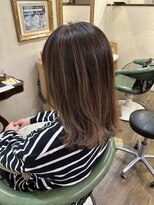 ベレッタ 枚方店(veretta.)&nbsp;レイヤーとハイライト 担当:ばば /白髪ぼかし/イエベ/抜け感