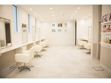 ルシードスタイル リコット レディース(LUCIDO STYLE Ricotto Lady's)の雰囲気（富士吉田の落ち着いた雰囲気の贅沢空間。個室もあり（要予約））