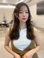 シースルーバング顔まわりレイヤー似合わせカット美髪大人美人