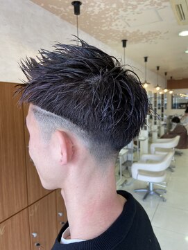 レイフィールド 滝の水店 MEN'S HAREフェードスパイキーショート