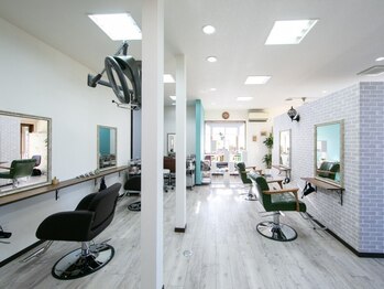 ミュゲ(muguet.)の写真/隠れ家的なサロン♪ゆったりとした時間が流れる、上質な空間で心も髪も癒されて。お子様同伴も可能です◎