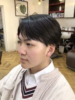 レボルトヘアー(R EVOLUT hair)&nbsp;センターパート/ニュアンスパーマ/刈り上げ