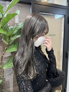 ヌープヘアーアイス(NUUP.hair ici) ブリーチなし　オリーブグレージュ　秋カラー