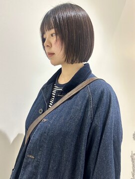 ケンジ 横浜(KENJE) 顔周りレイヤーが可愛い切りっぱなしボブ