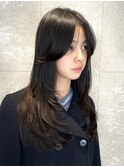 海外風レイヤーロングミディアムハッシュカット顔まわりウルフ