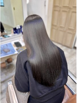 フーバイケンジ(fuu + KENJE) 艶ラベンダーグレー20代30代40代髪質改善酸性ストレート縮毛矯正