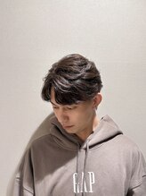 リット(lit.) フェザーパーマ ショート ツーブロック センターパート