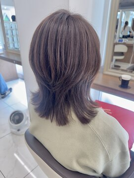 アッシュ 下北沢店(Ash) ベージュカラーのくびれミディアム