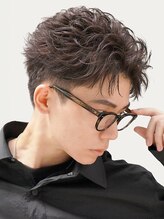 《*パーマの薬剤が染みる方でも◎*》クリーム状の薬剤で、頭皮に薬剤が付かないパーマ施術が人気[メンズ]