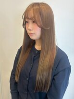 ベルフェミンキルン(Belle femin kilun)&nbsp;艶感 ベージュ ロング 顔周りレイヤー ストレート 垢抜け モテ髪