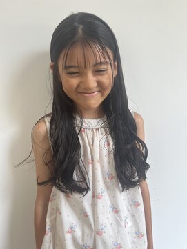 ヘアーアイストゥーレ(HAIR ICI TRE) キッズ　カット　小学生　女の子　前髪　ロング