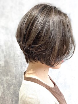 ジーナ 札幌(Zina) 【Zina札幌】イメチェン毛先パーマ耳かけ×フォギーベージュ