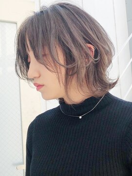 アルバム 新宿(ALBUM SHINJUKU) ハイグラシルバーアッシュレイヤーウルフ_セシルカット_ba284314