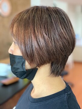 アークスヘアー べージュアッシュスタイリング簡単♪大人小顔ハンサムショート