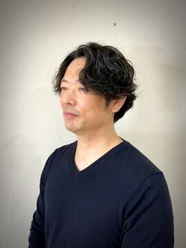 スカイ 大手町プレイス店 かき上げツーブロックパーマ〈理容室〉