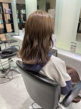 リー 尼崎(Lee) ペールグレージュ