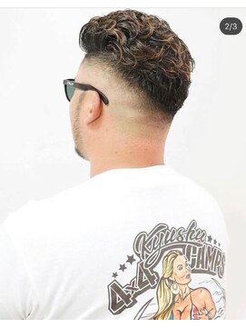 ワンワンオー バーバーショップ コンチネンタル(@110 BARBER SHOP continental) アディクトパーマ