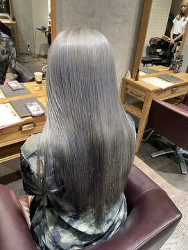 アフィナー(Afinar) ホワイトシルバー