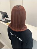 サーモンピンク