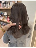 【担当きょうこ】冬に大人気透明感グレージュ/艶カット/赤み消し