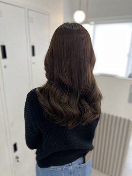 アロア 横浜(Aloa) ダークブラウン艶巻きスタイル