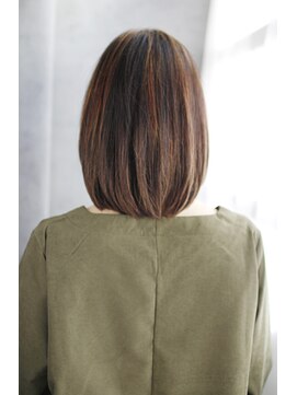 シュシュット(chouchoute) 黒髪質改善ココアベージュオリーブグレー小顔クラゲヘアー/075