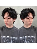 ヨムニノクチ(YOMUニノ口) 刈り上げセンターパート/波巻きツイストスパイラル/橿原