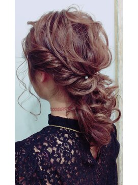 コティー ヘアアンドビューティー(Cottie HAIR&BEAUTY) ☆ゆるふわローポニー☆クラシカル