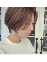 マウロア(MAULOA)&nbsp;"ハイトーンカラー ハイライト ショート"ayumi