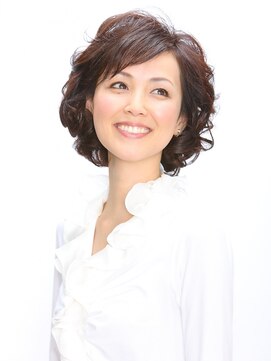 シャンカ(Syanka) 縦巻きミックスパーマで楽々エレガント