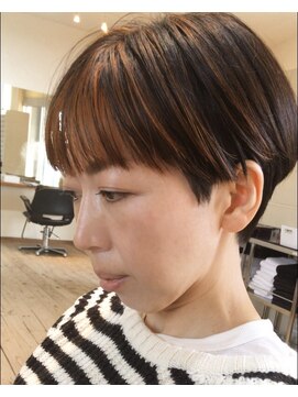 ヘアーデザイン フルーツ(Hair Design FRUITS) バングカラー×ショート