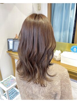 ロンドアベニール 北千住(Lond avenir) ふんわりフェミニン　ミルクティーベージュ　西田