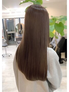 ベラ(Bella) 大人可愛い艶髪ストレートロング20代30代40代