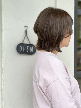 ビオトープ(Bio Top) ウルフヘア/外ハネヘア/日進市美容院