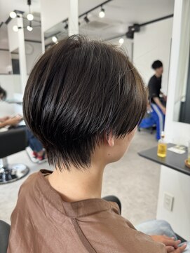 ログ(LOG) 丸みショートくびレイヤー愛されショートボブ小顔似合わせ30代